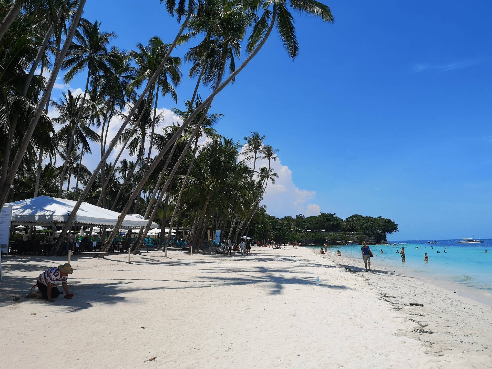 Alona Beach auf Bohol, Philippinen im Jahr 2019