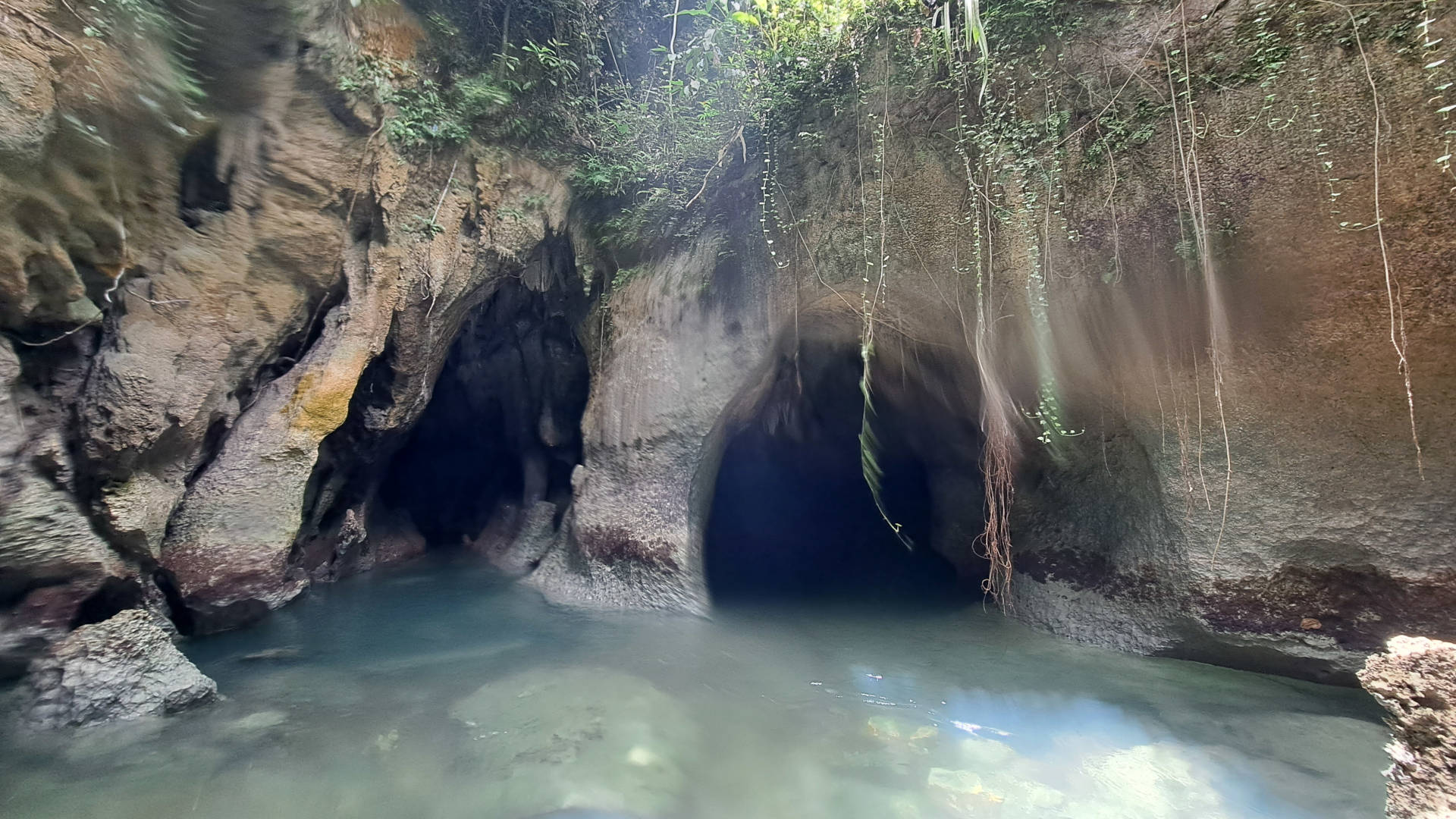 Caves auf Siargao, Philippinen